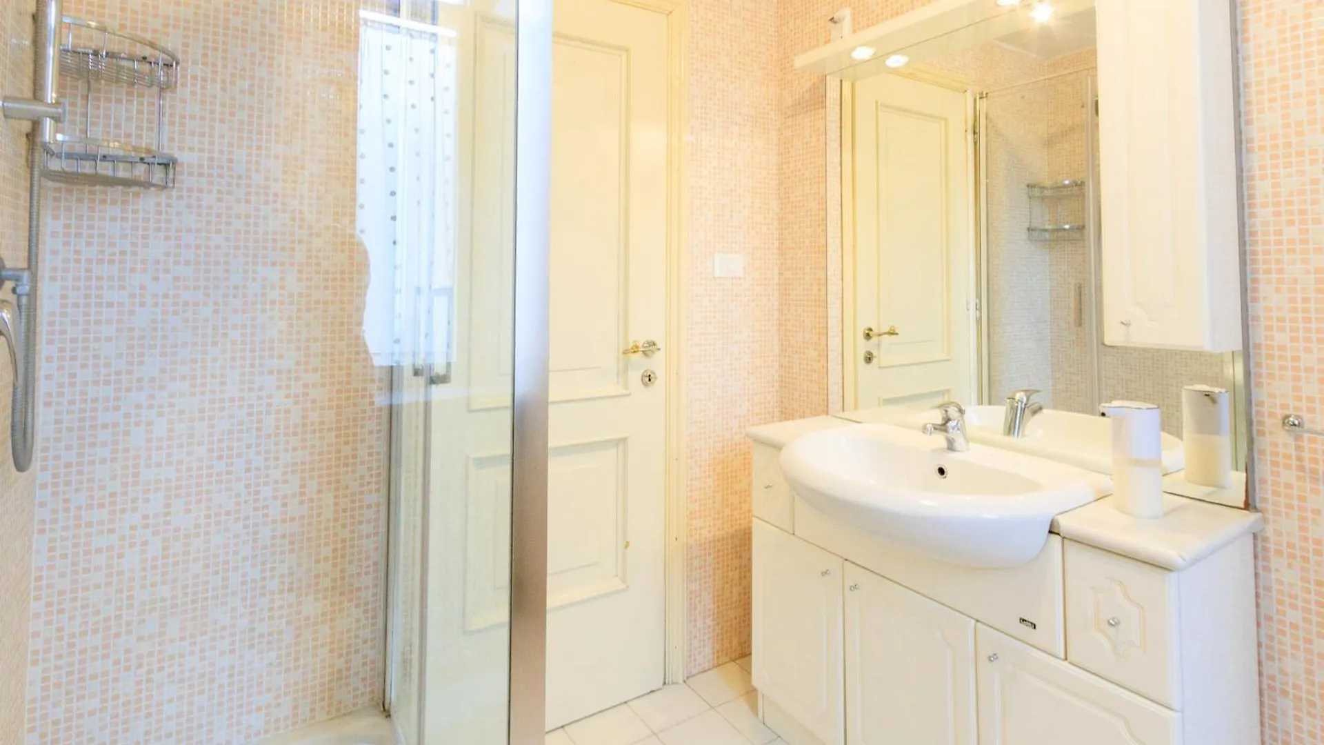 Apartment Vespasiano 49 Rome