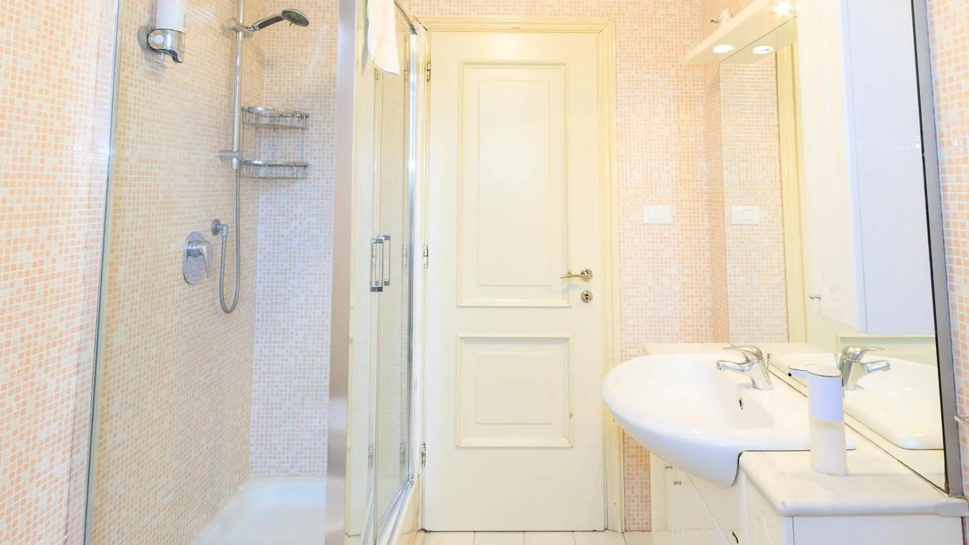 Apartment Vespasiano 49 Rome