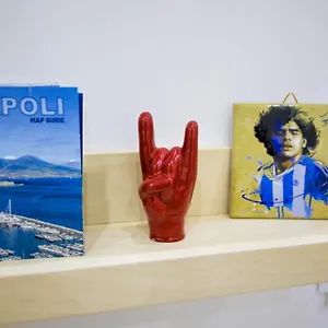 apt-casa-pelusa-near-maradona-murales.hotels-amalfi.com/