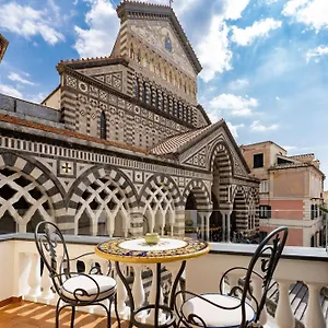 la-suite-del-cavaliere.hotels-amalfi.com/